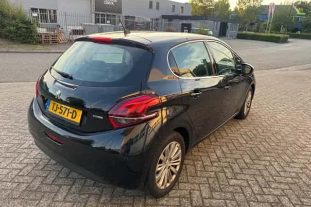 Peugeot 208 (2017) thumbnail 5