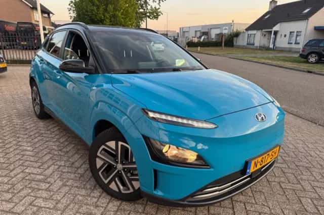Hyundai Kona (2021) thumbnail 2