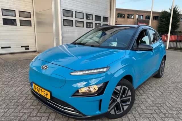 Hyundai Kona (2021) thumbnail 4