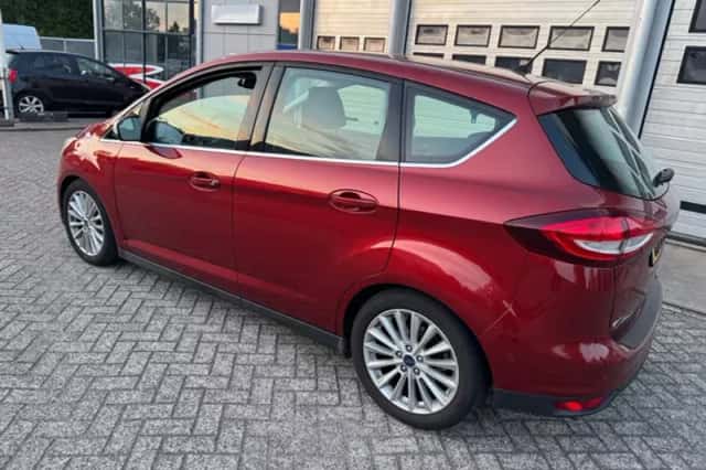 Ford C-Max (2015) thumbnail 3