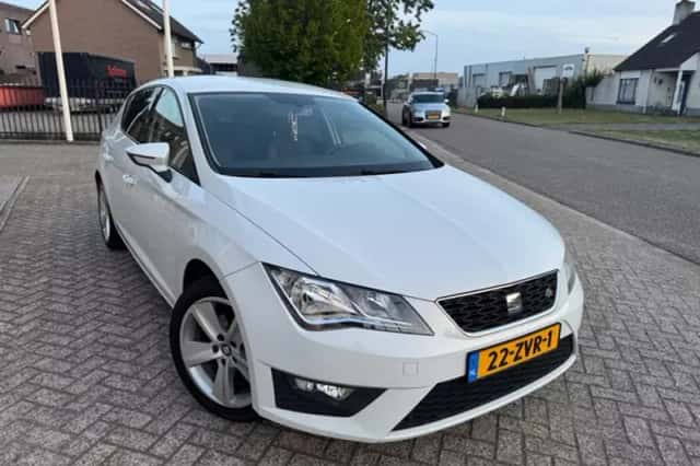 SEAT Leon (2013) thumbnail 2