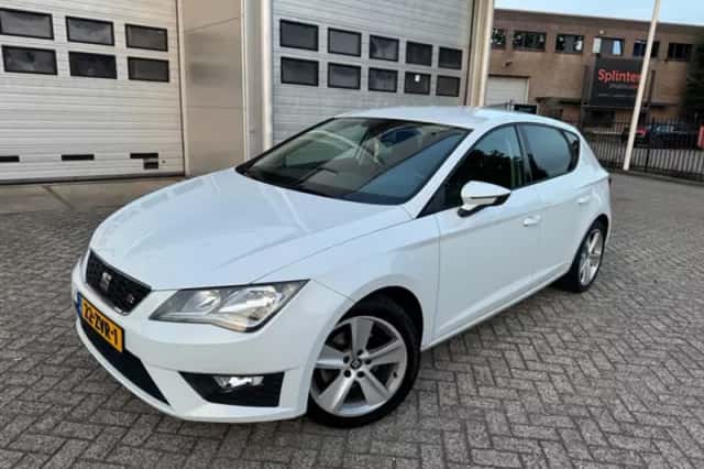 SEAT Leon (2013) thumbnail 6