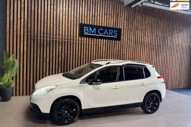 Peugeot 2008 (2015) thumbnail 1