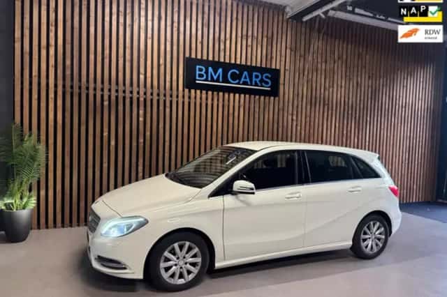 Mercedes-Benz B-Klasse (2013) thumbnail 1