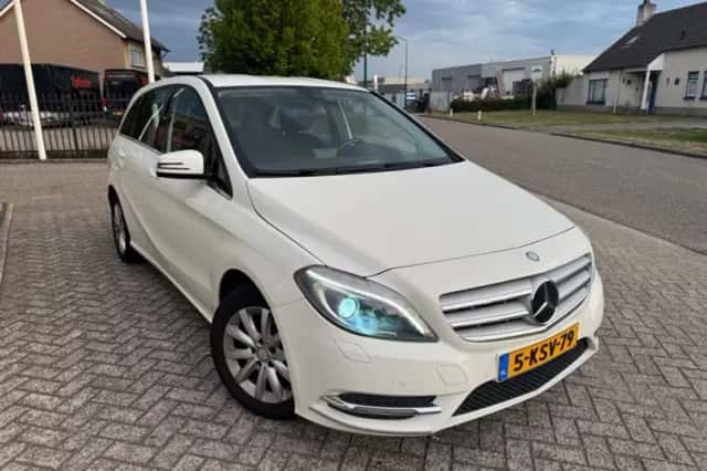 Mercedes-Benz B-Klasse (2013) thumbnail 2