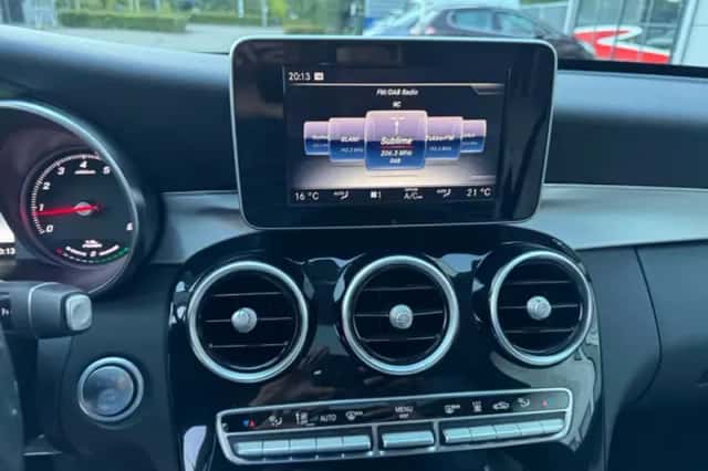 Mercedes-Benz C-Klasse (2014) thumbnail 2
