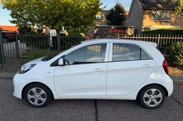 Kia Picanto (2016) thumbnail 5