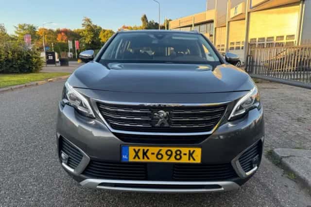 Peugeot 5008 (2019) thumbnail 6