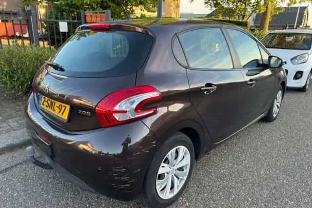 Peugeot 208 (2013) thumbnail 5