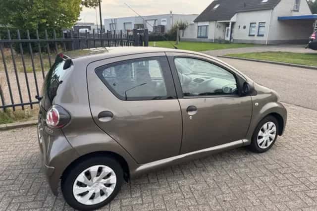 Toyota Aygo (2013) thumbnail 5