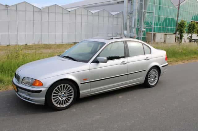 BMW 3-Serie (2001) thumbnail 3