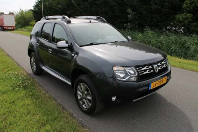 Dacia Duster (2016) thumbnail 2