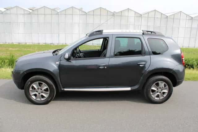Dacia Duster (2016) thumbnail 3