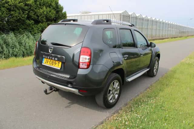 Dacia Duster (2016) thumbnail 5