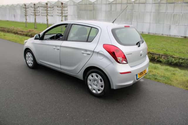 Hyundai i20 (2013) thumbnail 5