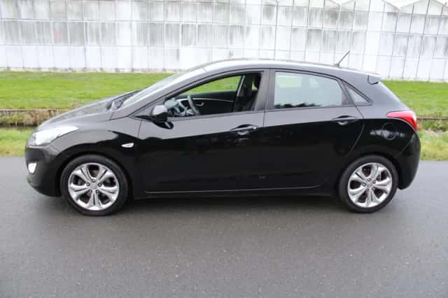 Hyundai i30 (2016) thumbnail 4