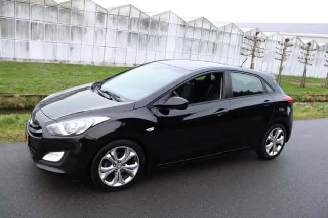Hyundai i30 (2016) thumbnail 5