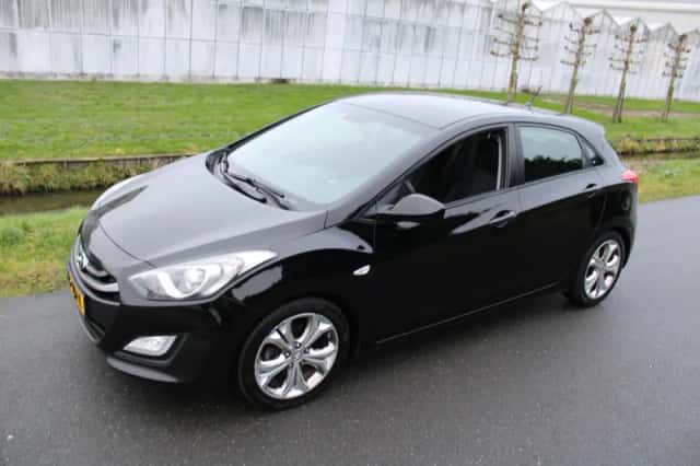 Hyundai i30 (2016) thumbnail 6