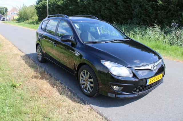Hyundai i30 (2012) thumbnail 3