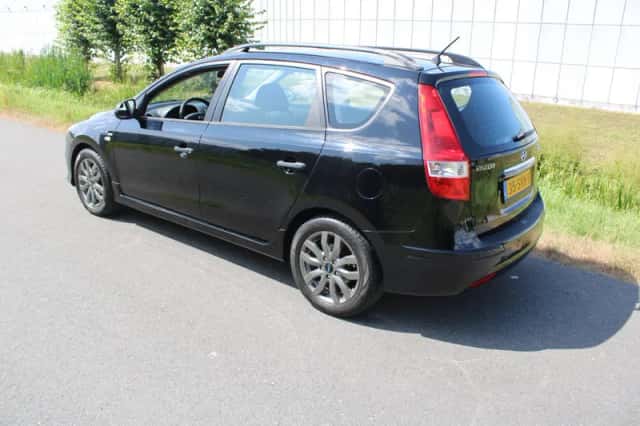 Hyundai i30 (2012) thumbnail 5