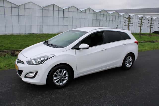 Hyundai i30 (2014) thumbnail 1