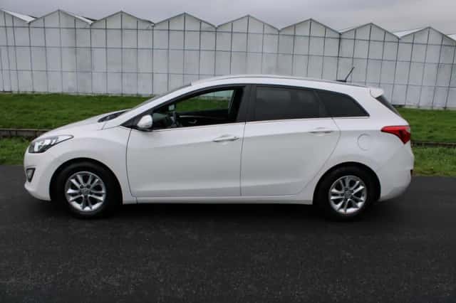 Hyundai i30 (2014) thumbnail 3