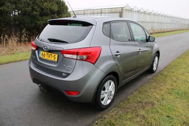 Hyundai ix20 (2012) thumbnail 4