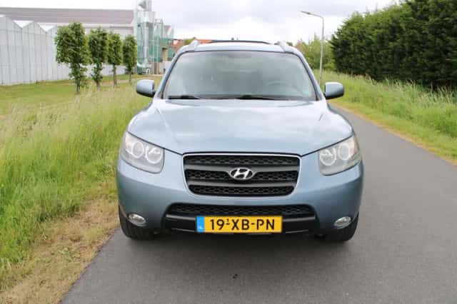 Hyundai Santa Fe (2007) thumbnail 3