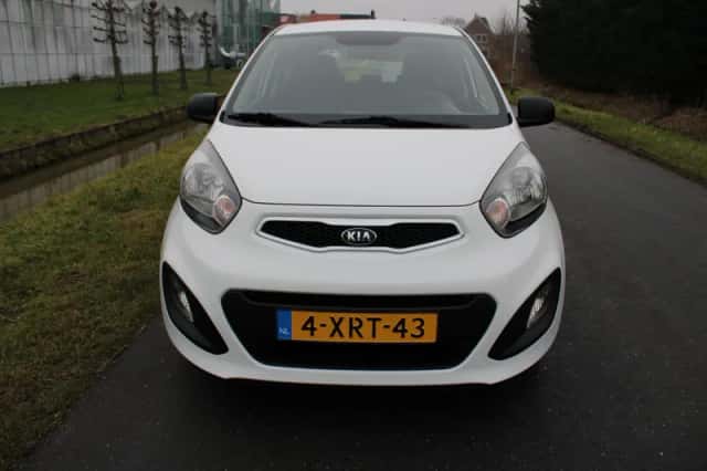 Kia Picanto (2014) thumbnail 2