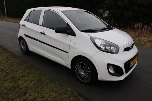 Kia Picanto (2014) thumbnail 4