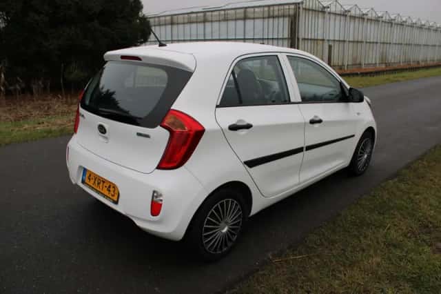Kia Picanto (2014) thumbnail 6