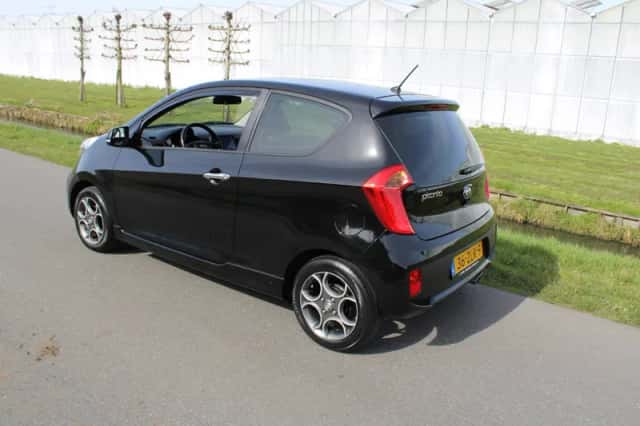 Kia Picanto (2013) thumbnail 5