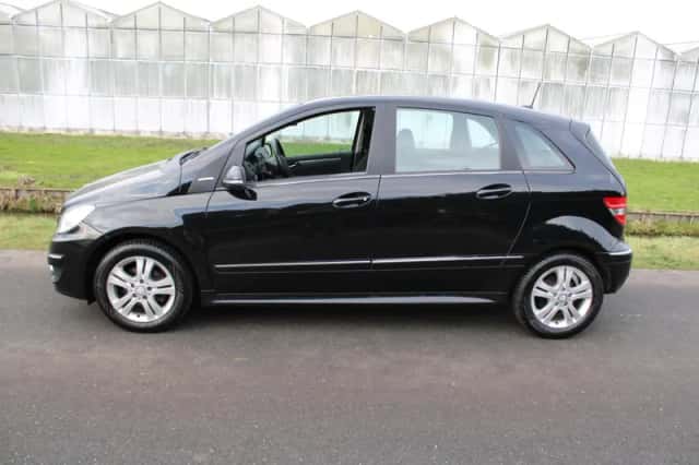 Mercedes-Benz B-Klasse (2011) thumbnail 2