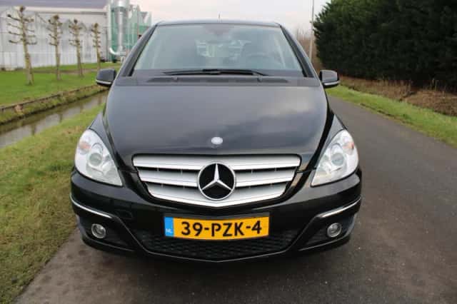 Mercedes-Benz B-Klasse (2011) thumbnail 4