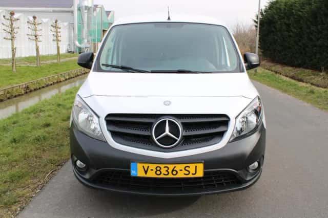 Mercedes-Benz Citan (2018) thumbnail 2