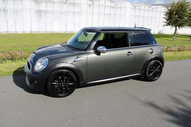 MINI Cooper S (2010) thumbnail 2