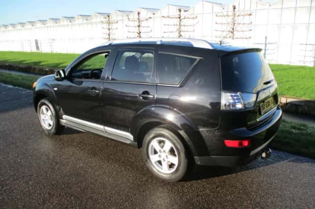 Mitsubishi Outlander (2010) thumbnail 5