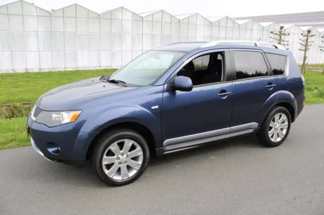 Mitsubishi Outlander (2009) thumbnail 1