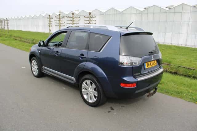 Mitsubishi Outlander (2009) thumbnail 5