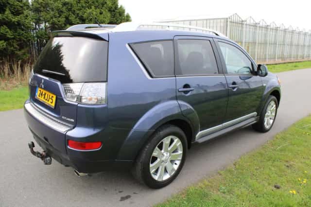 Mitsubishi Outlander (2009) thumbnail 6