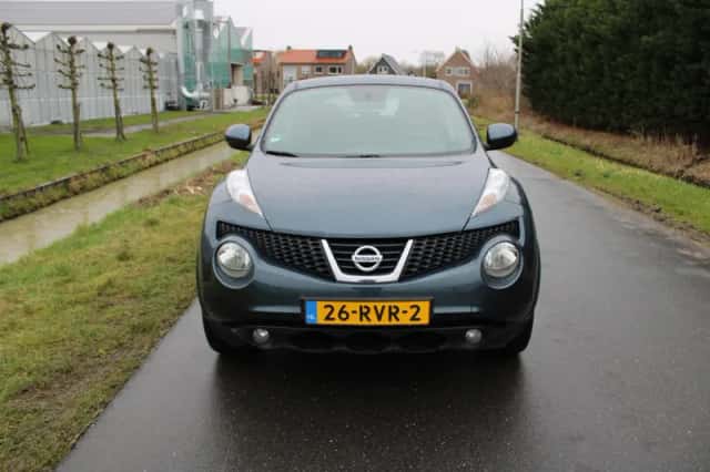Nissan Juke (2011) thumbnail 3