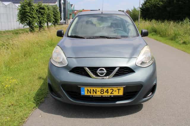 Nissan Micra (2015) thumbnail 2