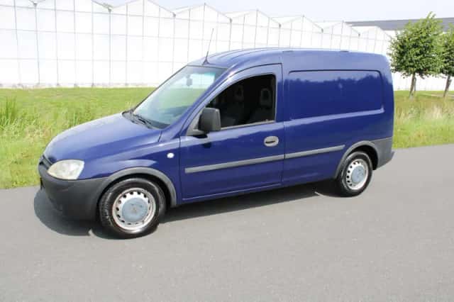 Opel Combo (2011) thumbnail 3