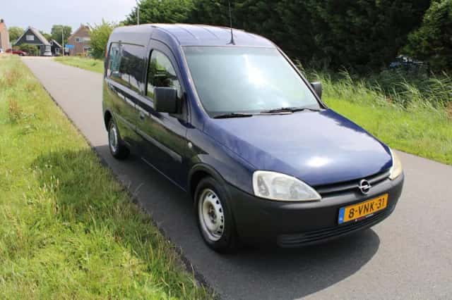 Opel Combo (2011) thumbnail 4