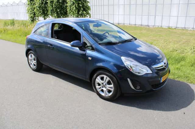 Opel Corsa (2013) thumbnail 2