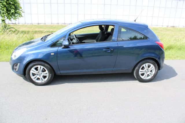 Opel Corsa (2013) thumbnail 4