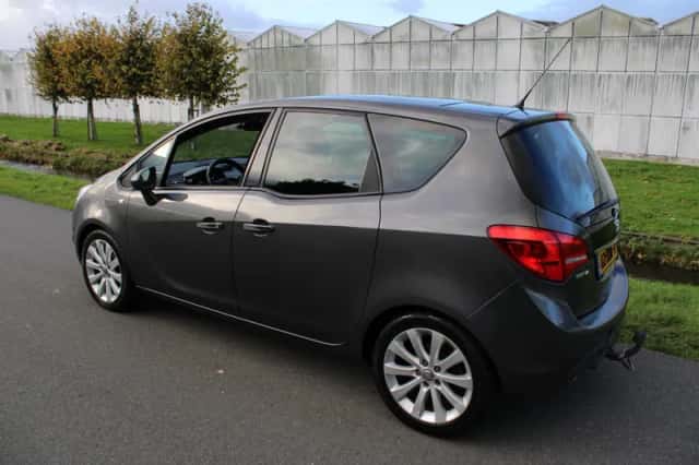 Opel Meriva (2012) thumbnail 4