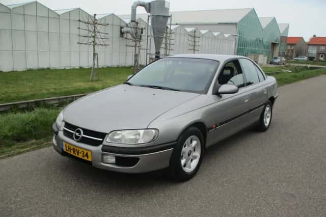 Opel Omega (1995) thumbnail 1