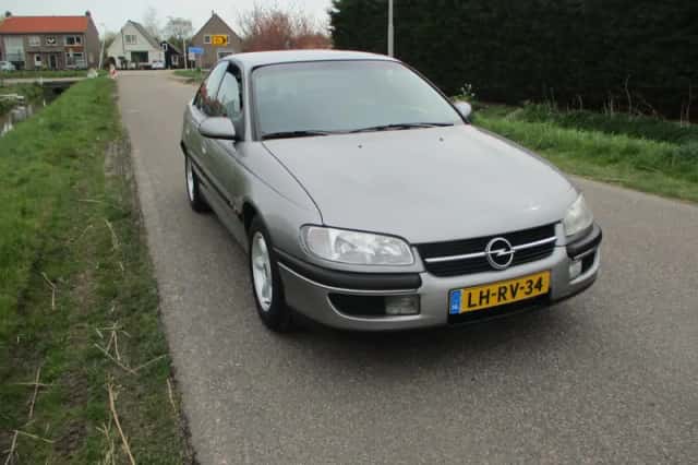 Opel Omega (1995) thumbnail 5