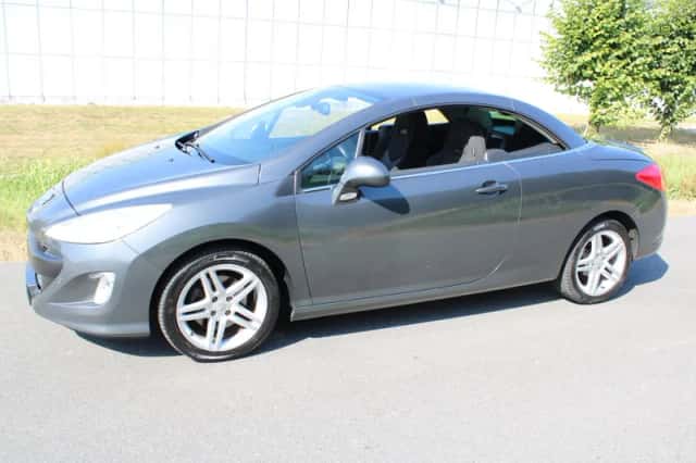 Peugeot 308 (2010) thumbnail 3